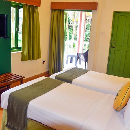 Bambolim Beach Resort Exterior foto